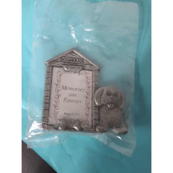 AMC Pewter Mini Doghouse With Dog And Bone Frame New Made In The U.S - Picture 2 of 3